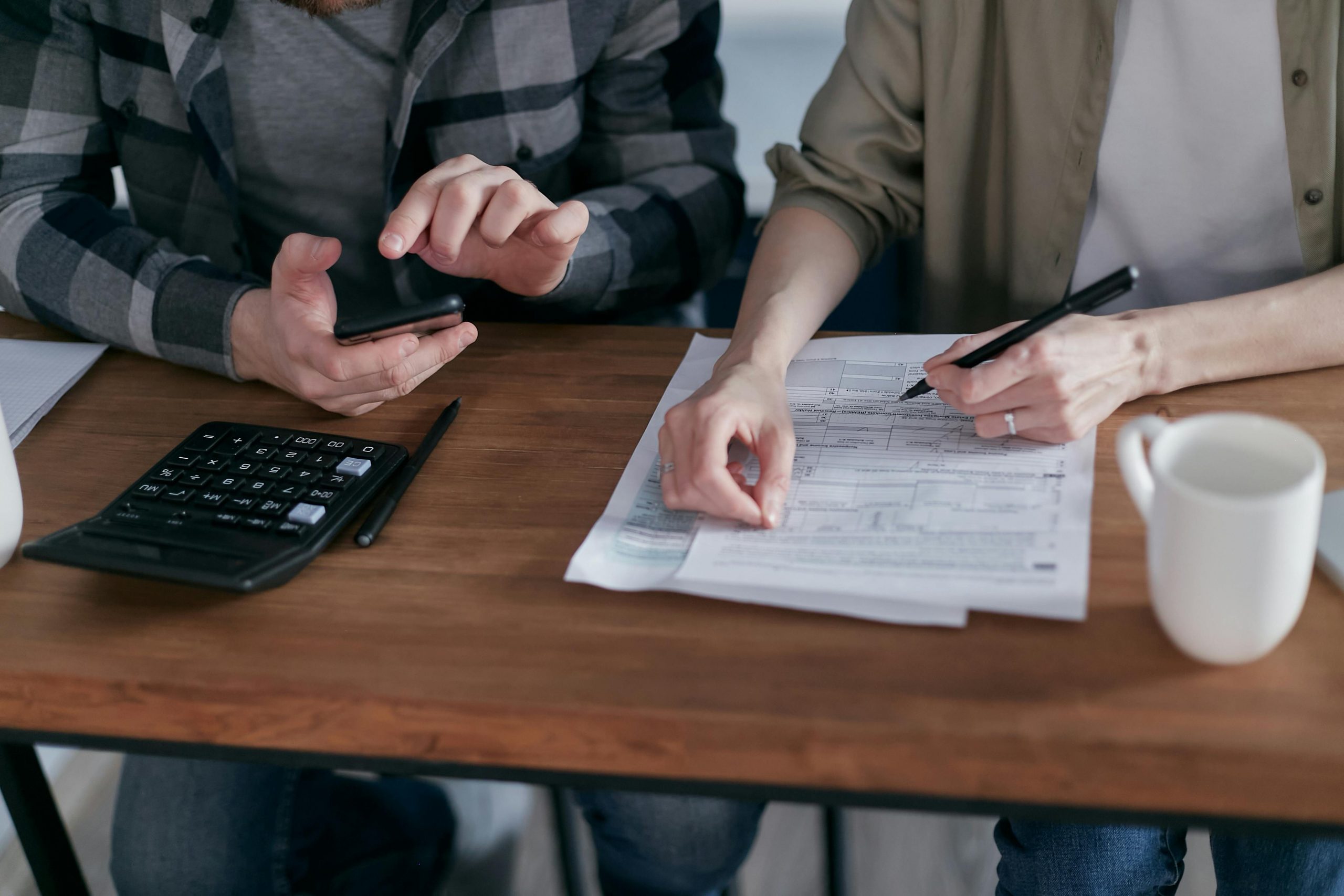 Système Fiscal du Canton de Neuchâtel : Comprendre les Règles et Avantages